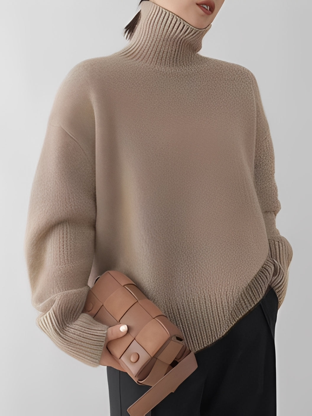 Adrienne - Elegante maglione a collo alto in cashmere dal taglio morbido
