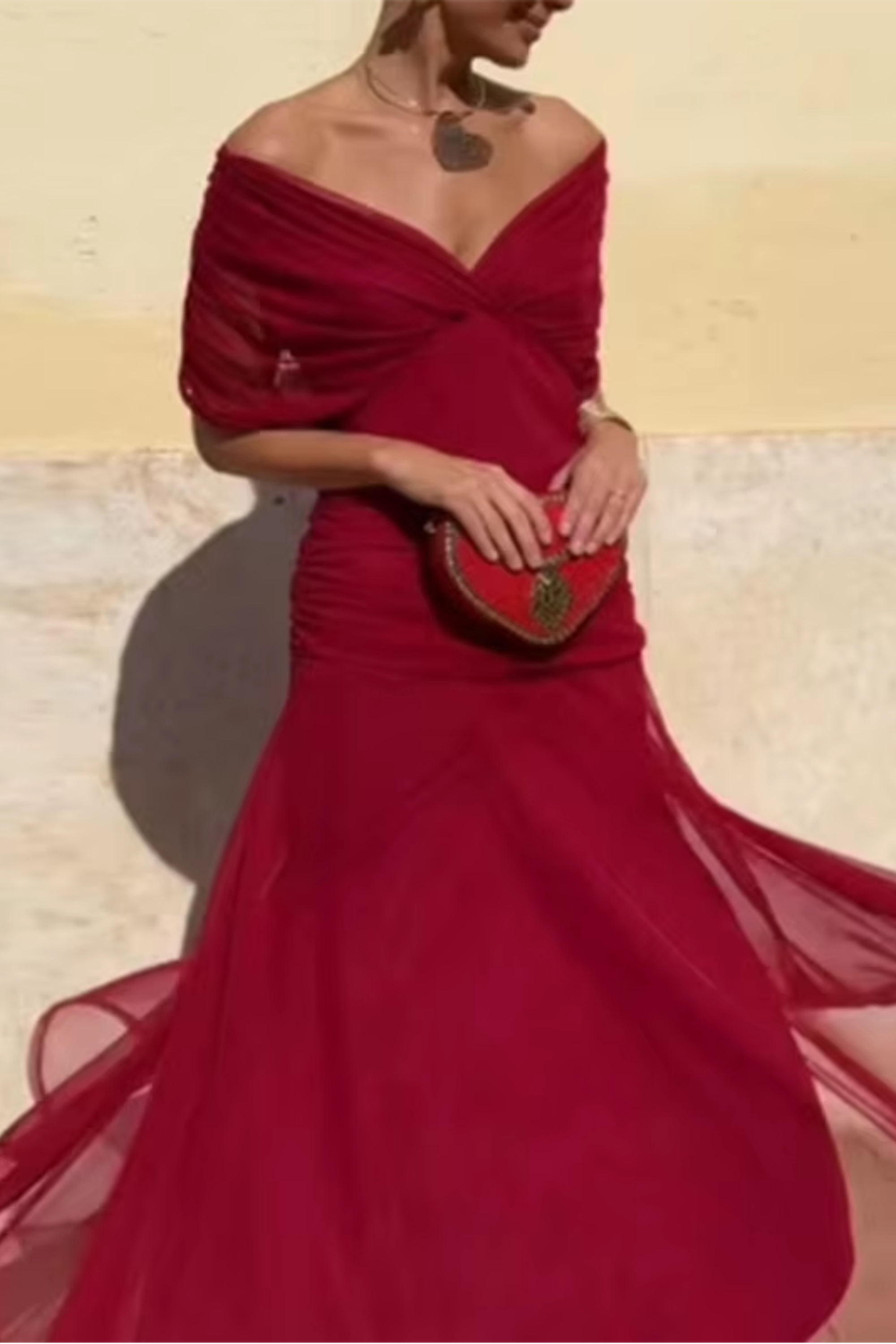 Bellucio™ | Elegante abito lungo da festa con scollo a V